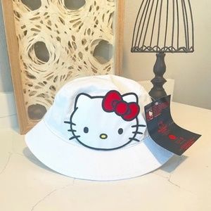 NWT Hello Kitty x SF Giants Bucket Hat Limited Edition MLB 50th Anniversary VIP
